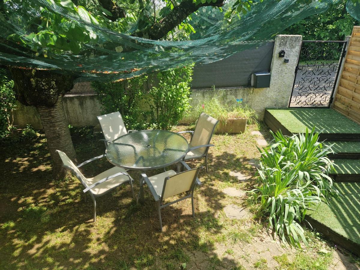 Appartement Independant Dans Maison Avec Jardinet, Au Calme Sérézin-du-Rhône 外观 照片